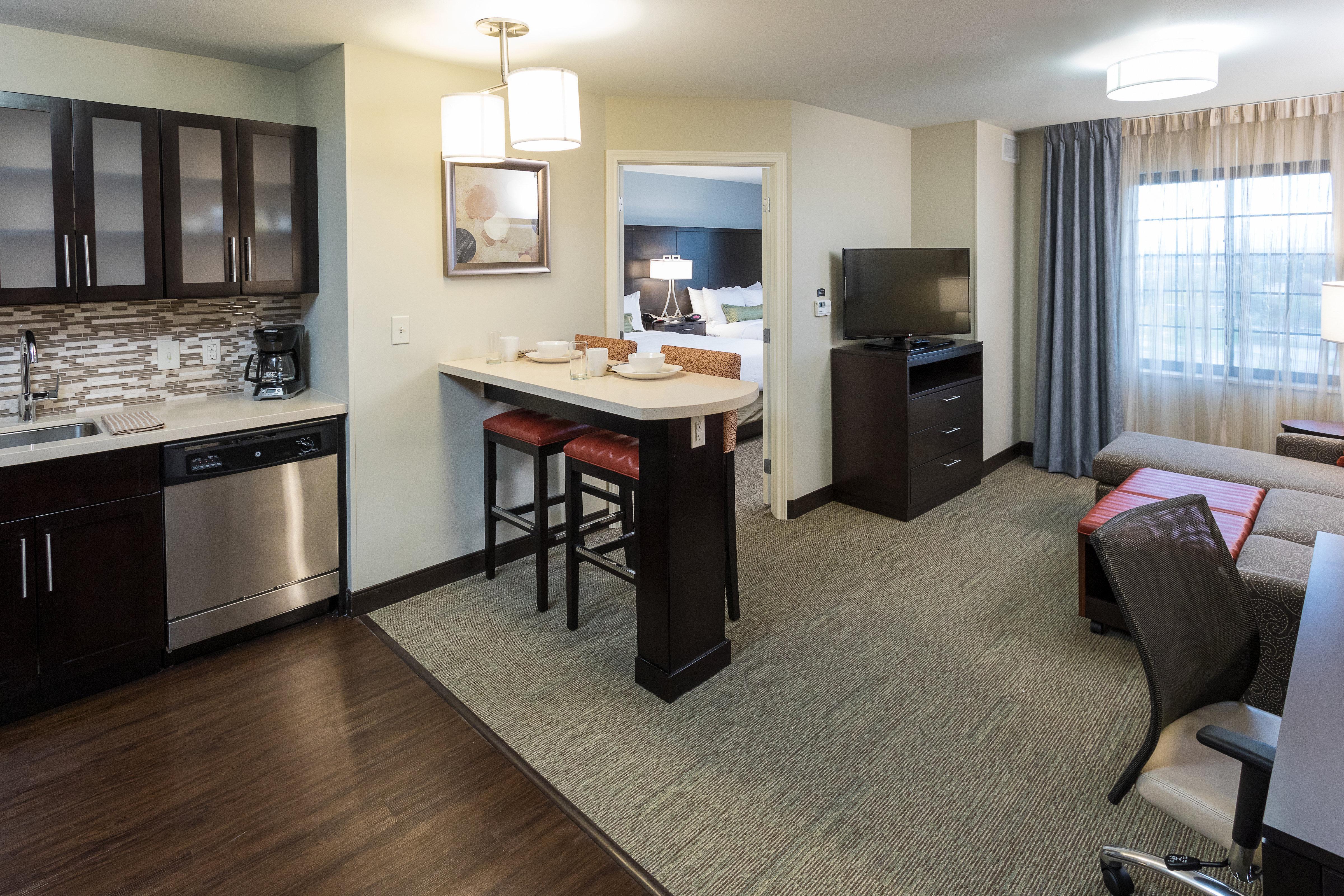 Staybridge Suites Omaha West By Ihg Esterno foto